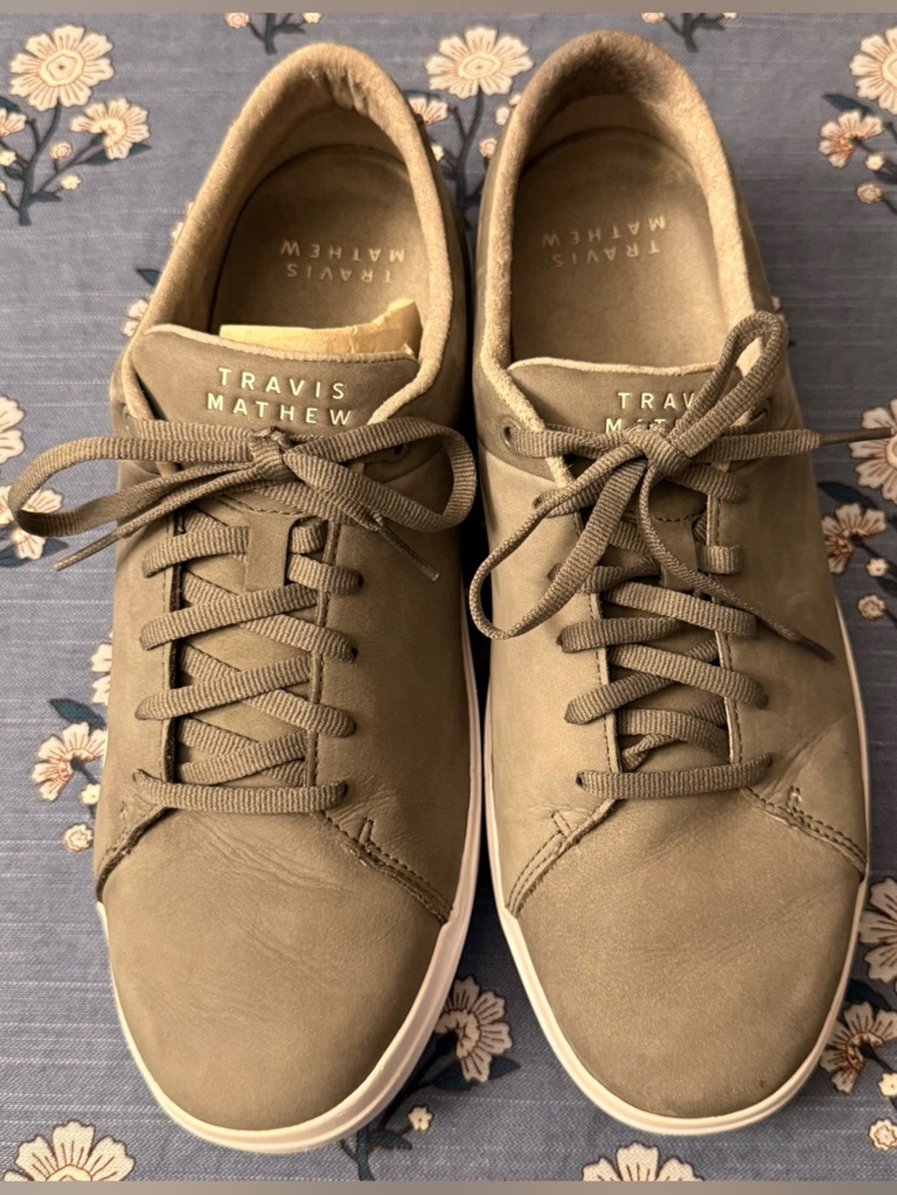 TravisMathew The Modern Cup Golf Shoes – Light Gray – Men’s Size 11.5 – EUC